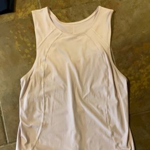 High neck lululemon top. Size 6. GUC.